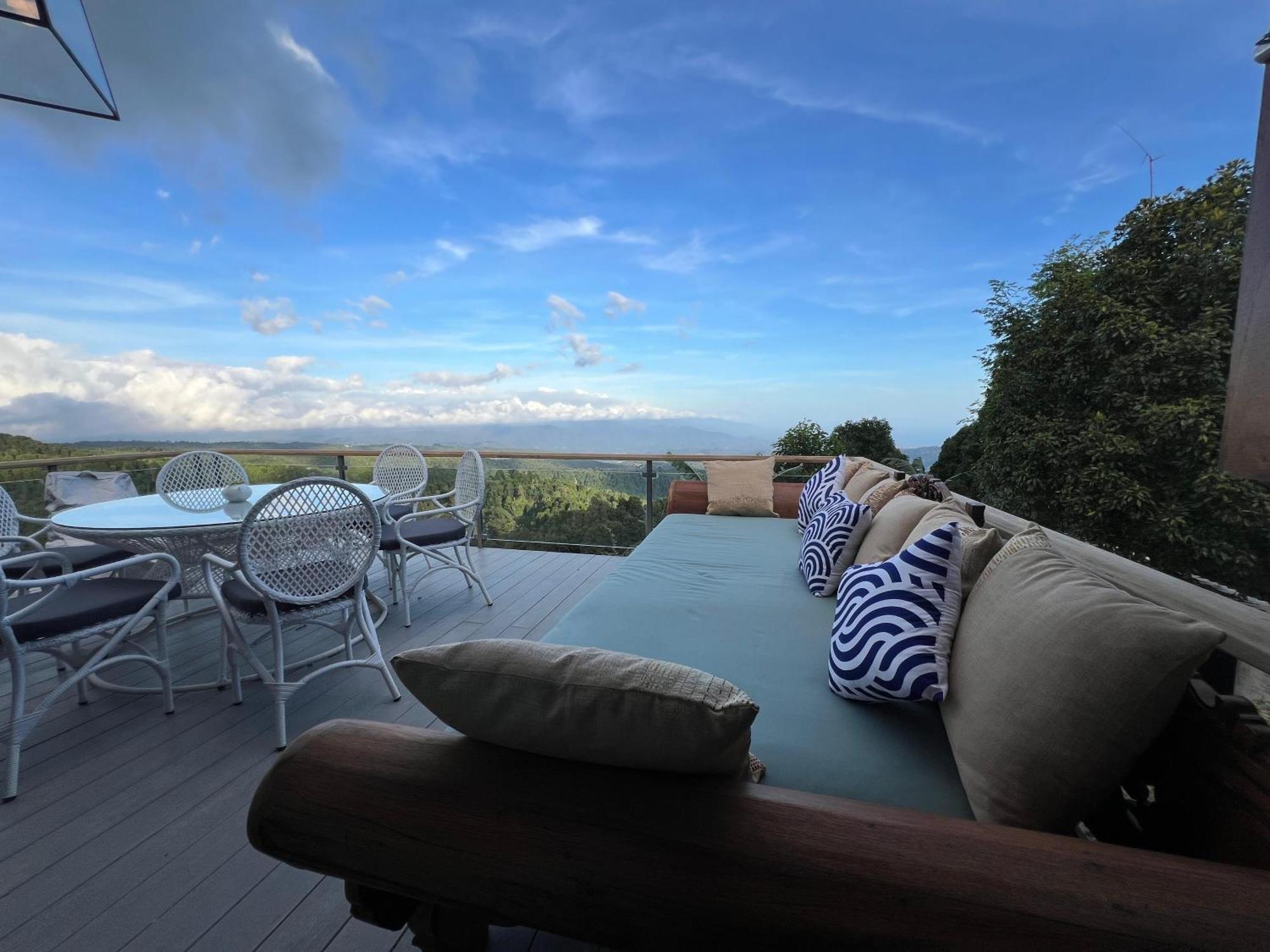 Harvest Palace Villa Munduk